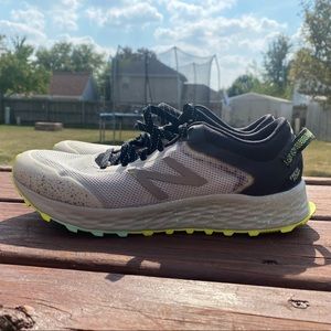 New Balance Fresh Foam Arishi Trail Running Shoes *BARELY WORN*